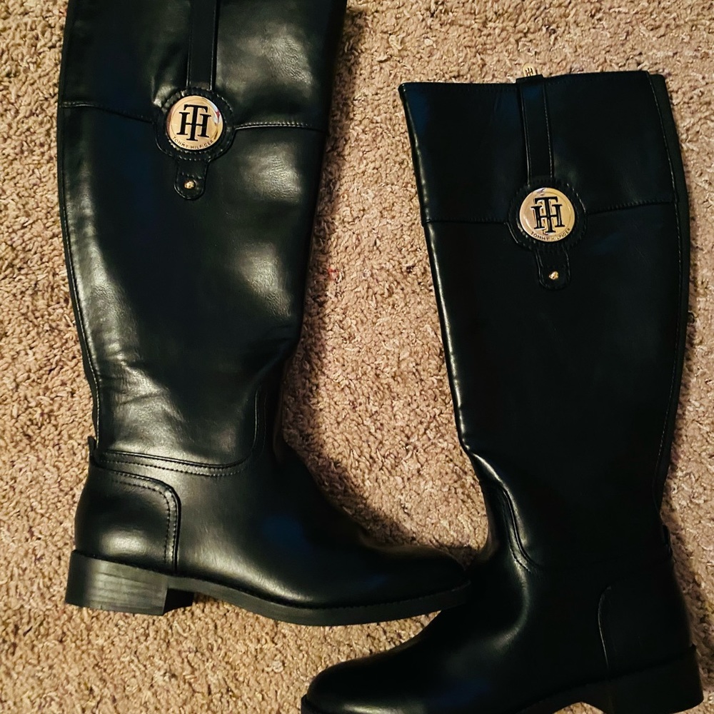they are new, never used, they are beautiful just for winter
